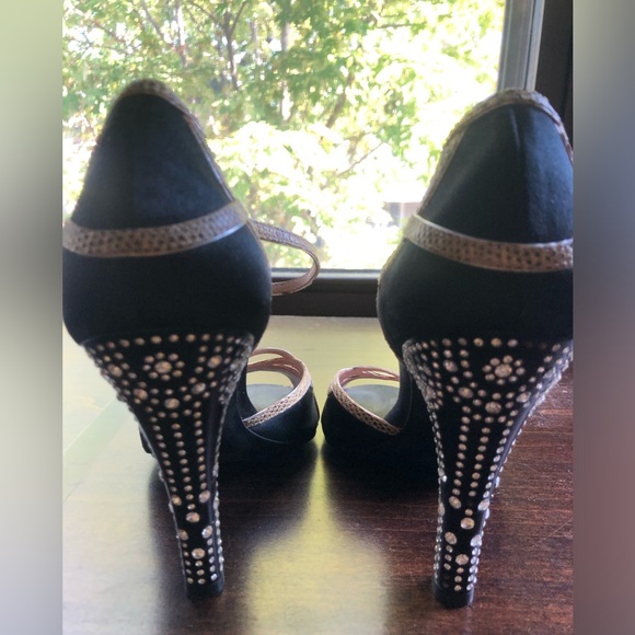 PRADA Satin Peep-toe Stiletto with Python Detailing and Crystal Heel - Picture 4 of 8